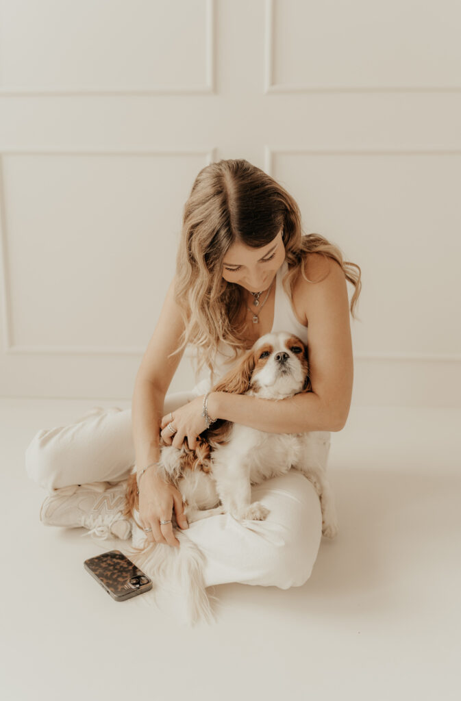 Fotografin Vicky mit Hund Charlie